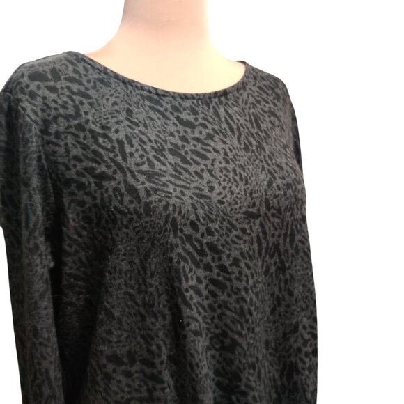 Max & Mia L Black Gray Leopard Print Long Sleeve Boat Neck Twist Hem Knit Top - Picture 8 of 8